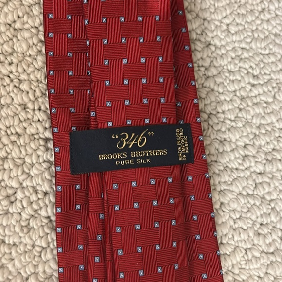 Brooks Brothers Silk 3" NWOT Thatch Weave Pattern w/ Light Blue/white detail Tie - Picture 4 of 5